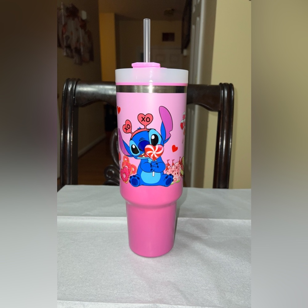 NWT Valentines Day 40 oz Tumbler
